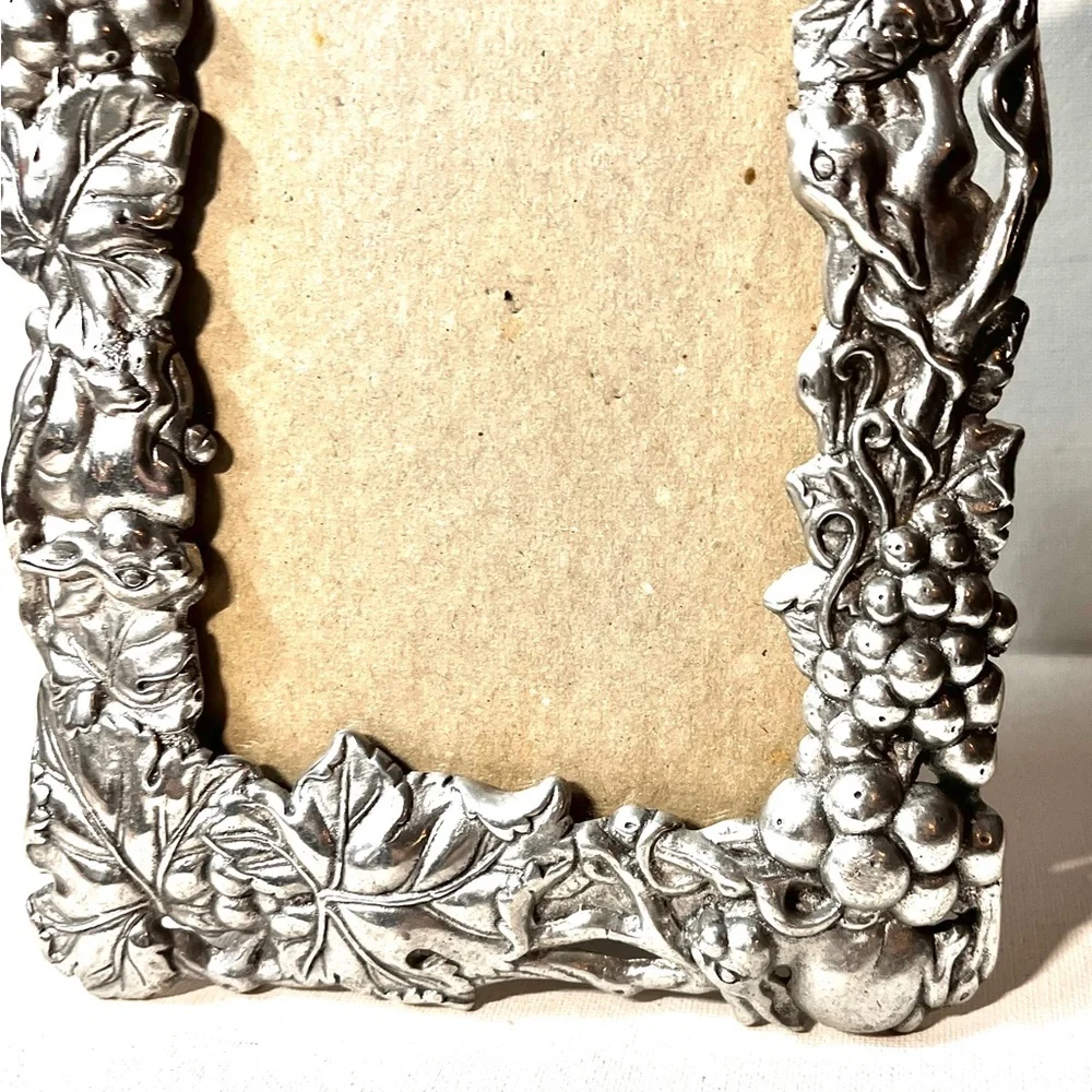 Arthur Court Signed Bunny Rabbits Metal Picture Frame 1995 Pewter Silver-tone